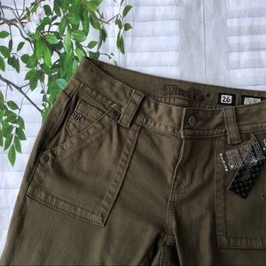 NWT Miss Me Women’s Mid-Rise Skinny Jeans Size 26